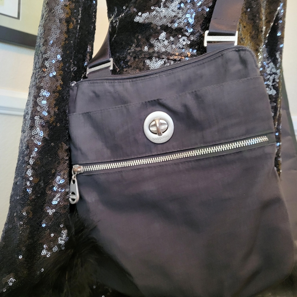 Baggalini crossbody. Black w/silver hardware.